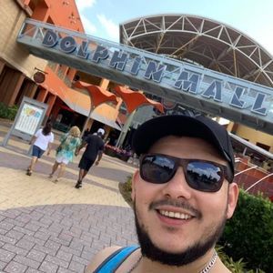 Meet your Posher, Guillermo